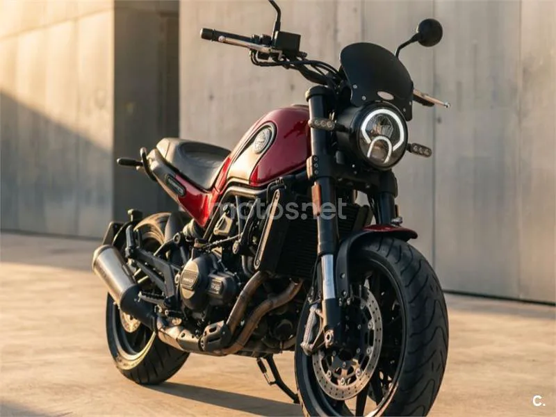 Benelli Leoncino 500 2900 € 2019 Valladolid - 1