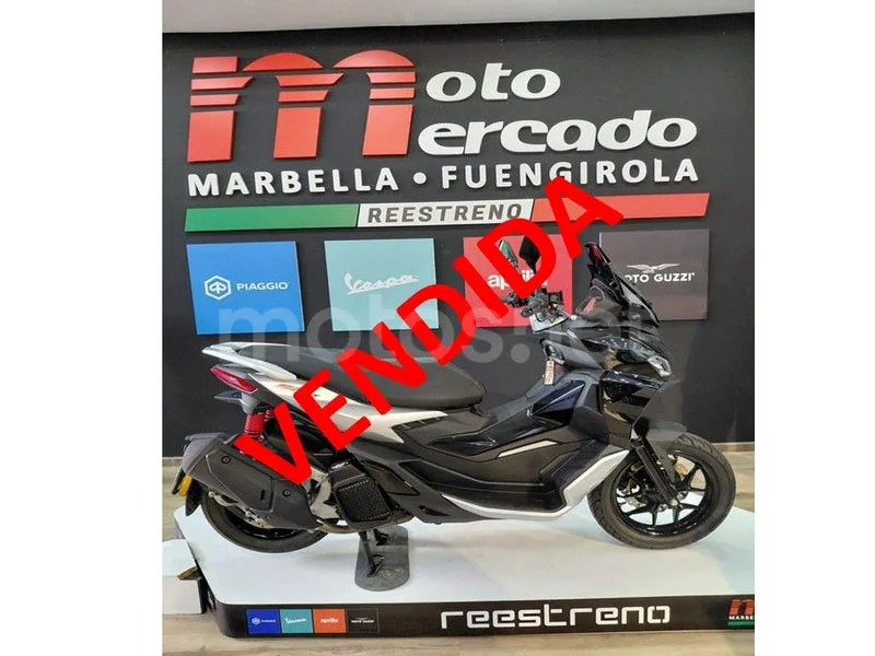 Aprilia SR GT 125 2995 € 2024 Málaga - 1