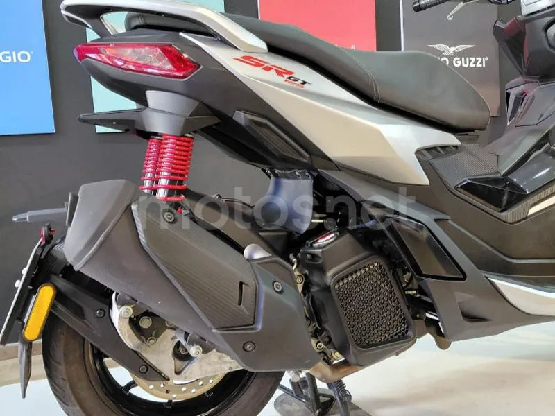 Aprilia SR GT 125 - Vista 3