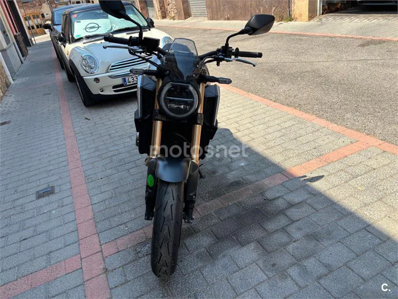 Honda CB650R - Vista 6