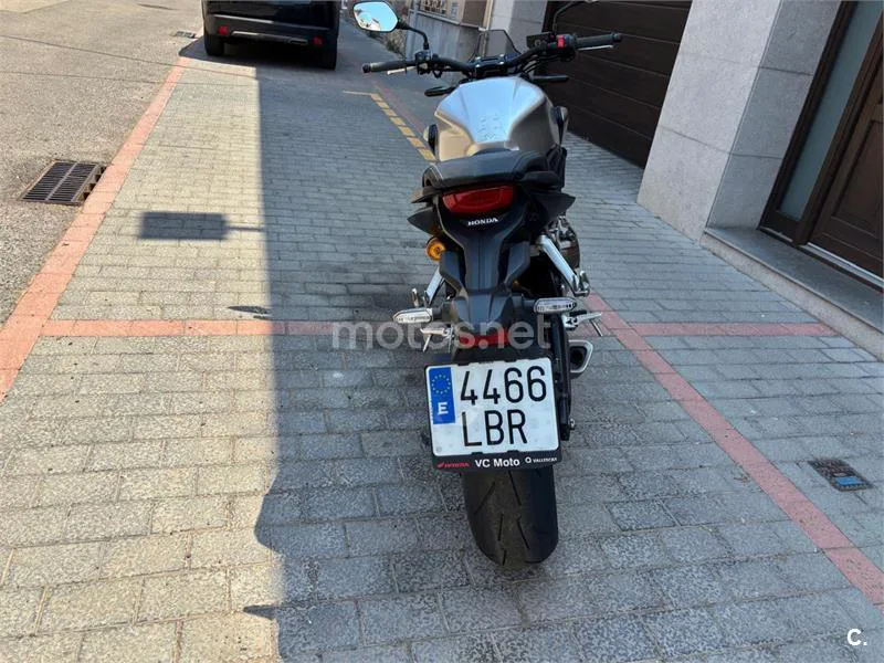 Honda CB650R - Vista 8