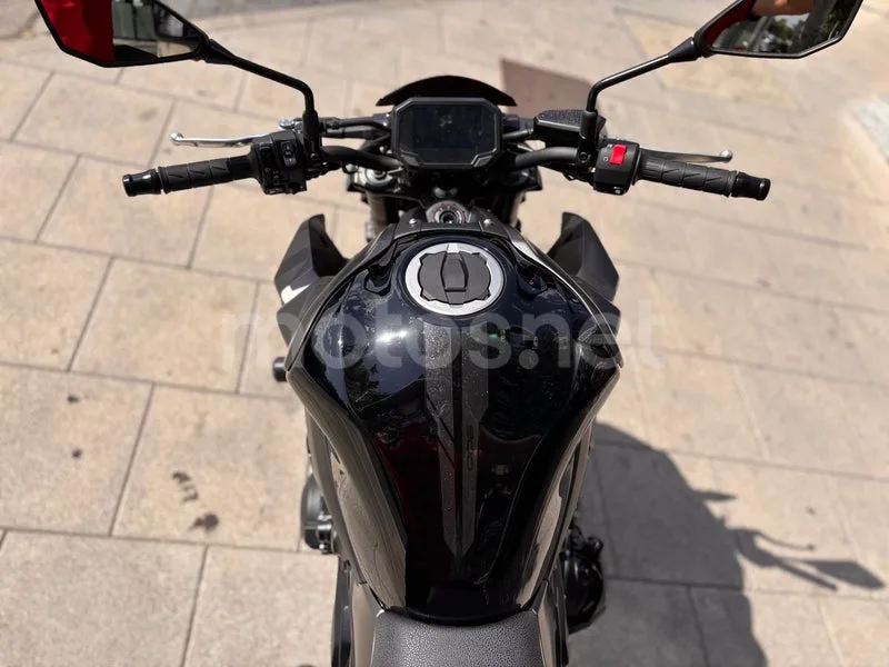 Kawasaki Z900 - Vista 12