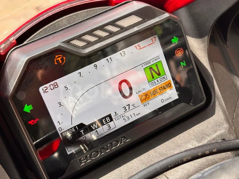 Honda CBR600RR - Vista 16