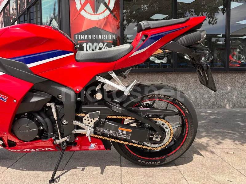 Honda CBR600RR - Vista 3