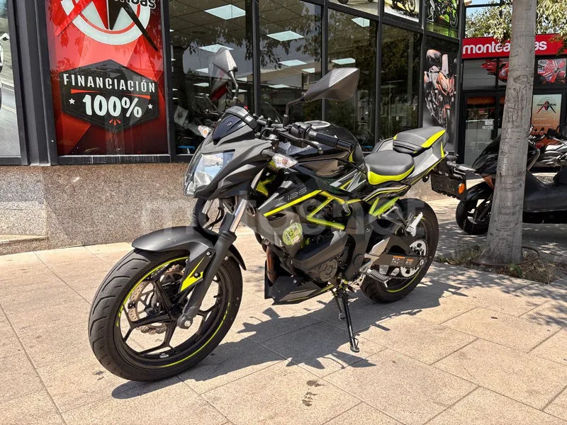 Kawasaki Z125 - Vista 4