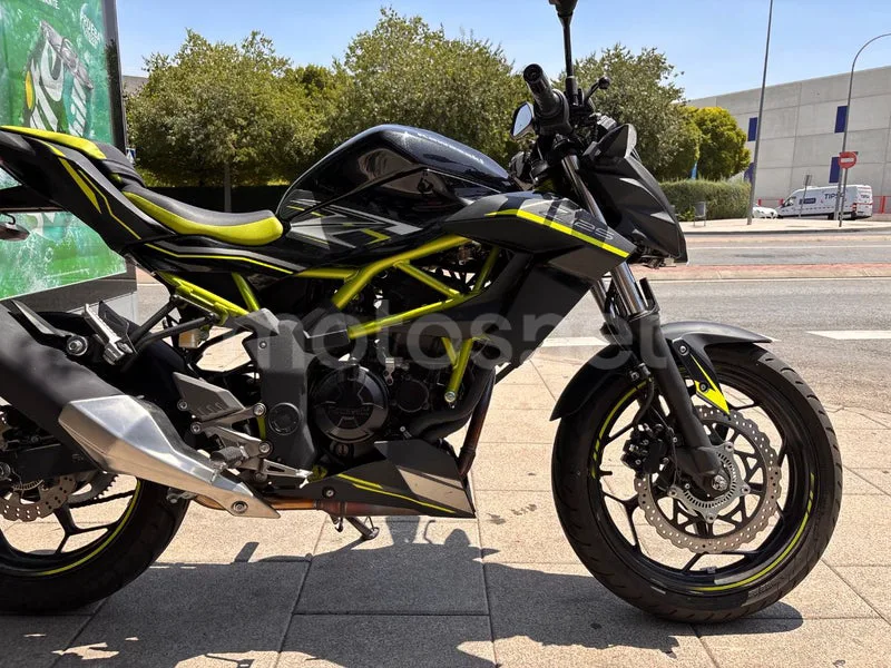 Kawasaki Z125 - Vista 7