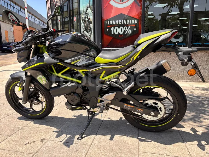 Kawasaki Z125 - Vista 10