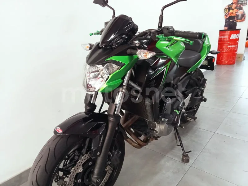 Kawasaki Z650 - Vista 3