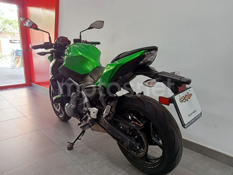 Kawasaki Z650 - Vista 5