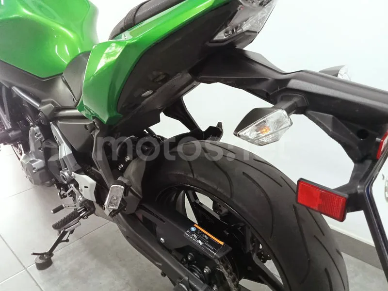 Kawasaki Z650 - Vista 6