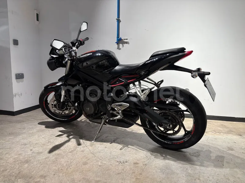 Triumph Street Triple - Vista 3