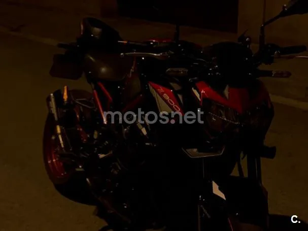 Kawasaki Z900 - Vista 6