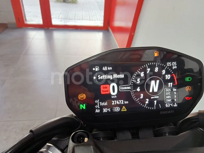 Ducati Monster - Vista 12