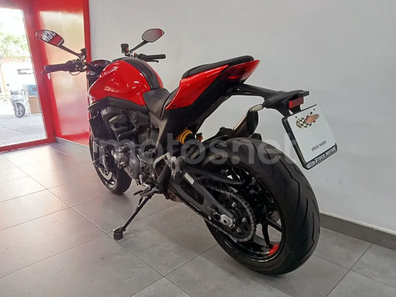 Ducati Monster - Vista 5