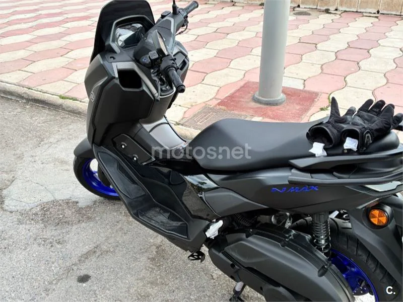 Yamaha NMAX - Vista 7