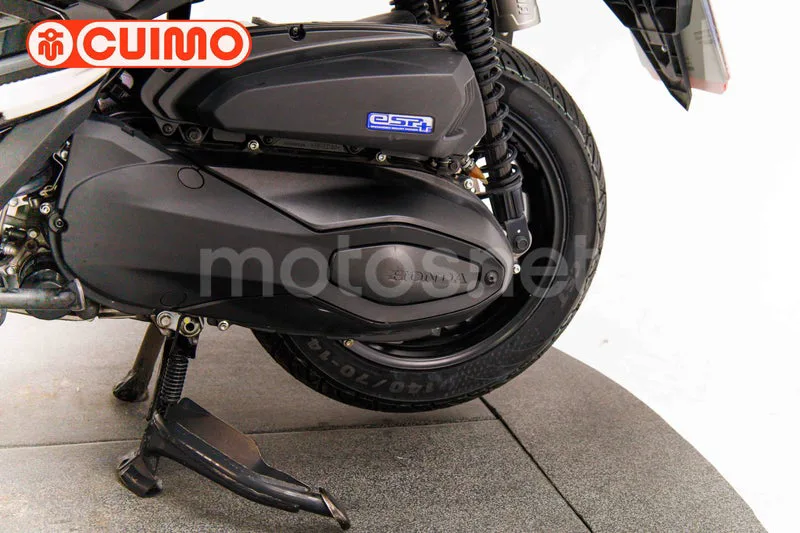 Honda ADV350 - Vista 23