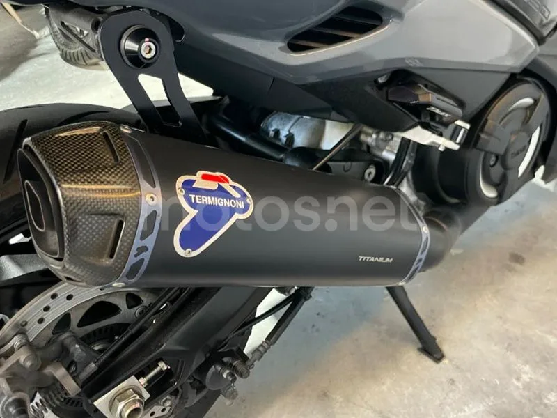 Yamaha TMAX 560 - Vista 5