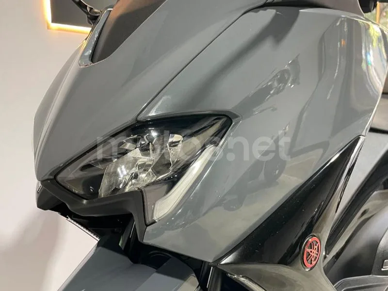 Yamaha TMAX 560 - Vista 6