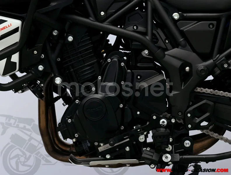 Benelli TRK 702 X - Vista 10