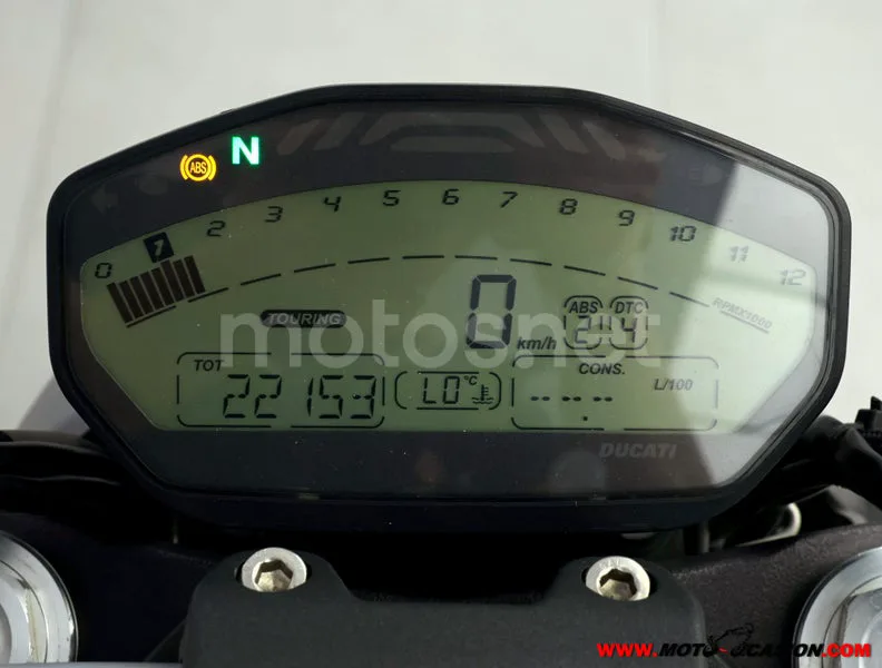 Ducati Monster 821 - Vista 6