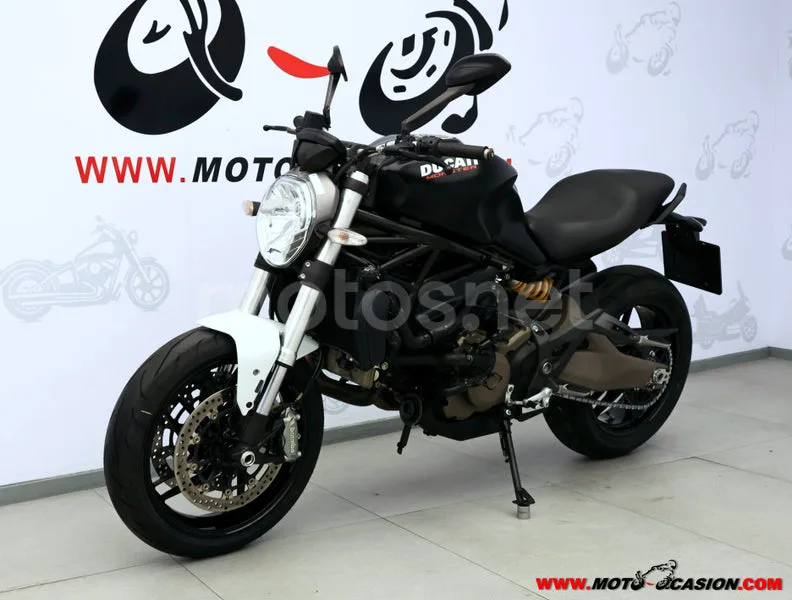 Ducati Monster 821 - Vista 8