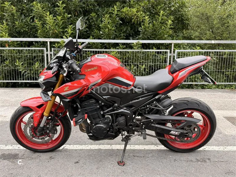 Kawasaki Z900 - Vista 3