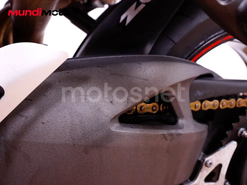 Triumph Speed Triple - Vista 17