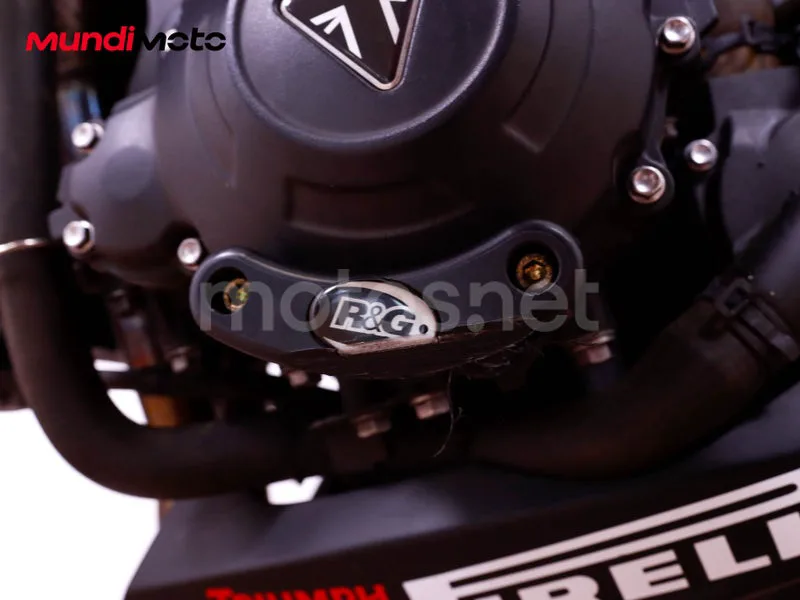 Triumph Speed Triple - Vista 22