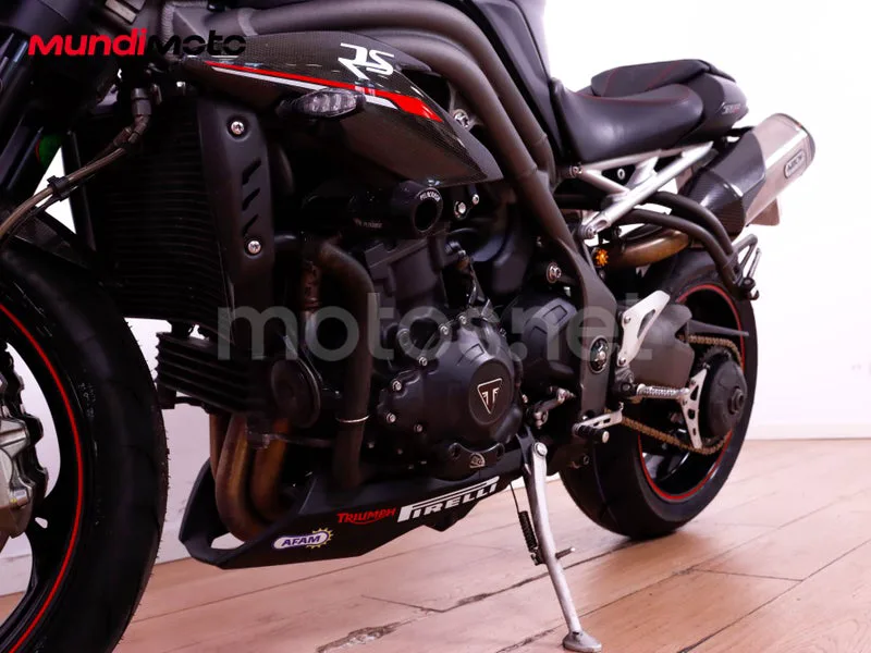 Triumph Speed Triple - Vista 10