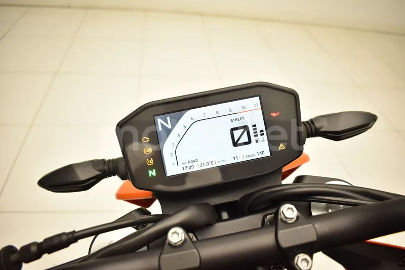 KTM 790 Adventure - Vista 13
