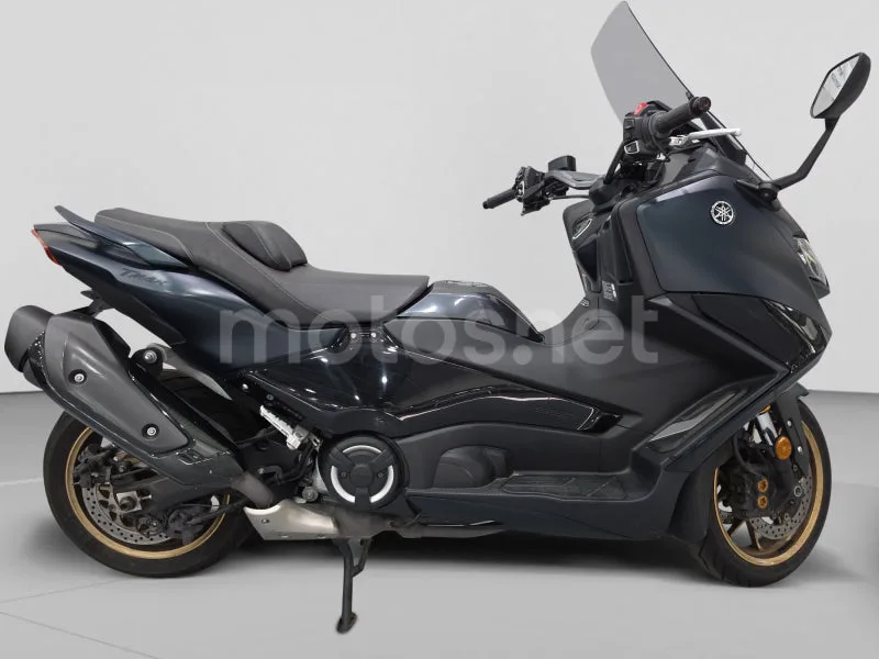 Yamaha TMAX - Vista 6