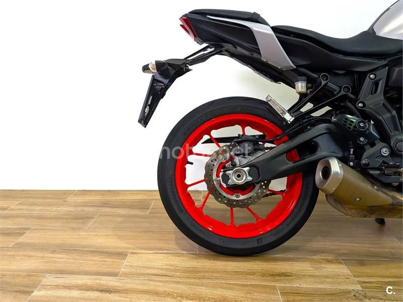 Yamaha MT-07 - Vista 3