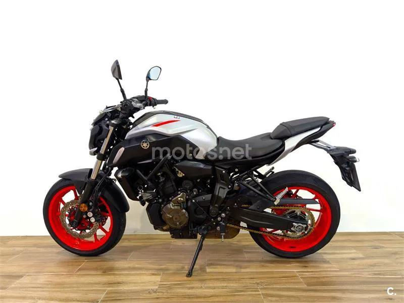 Yamaha MT-07 - Vista 5