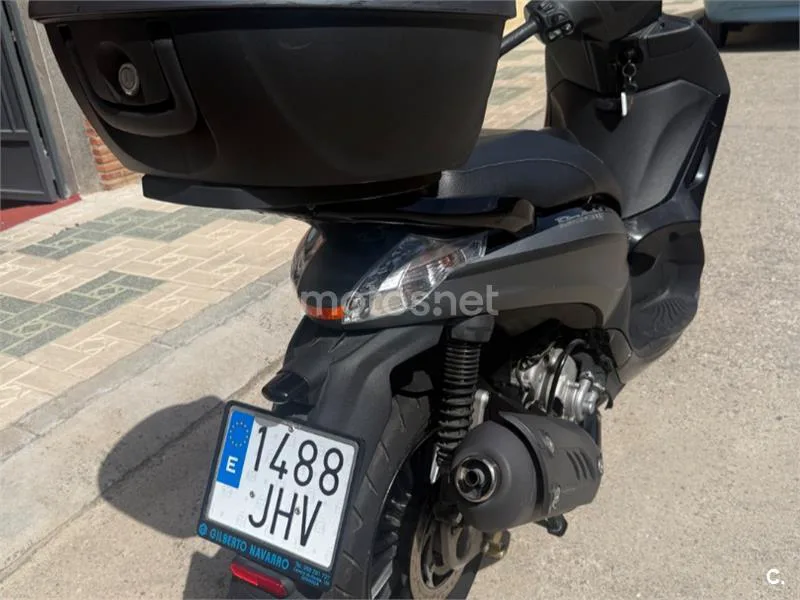 Piaggio Beverly 125 - Vista 5