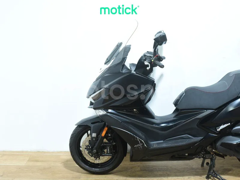Kymco Xciting VS 400 - Vista 8
