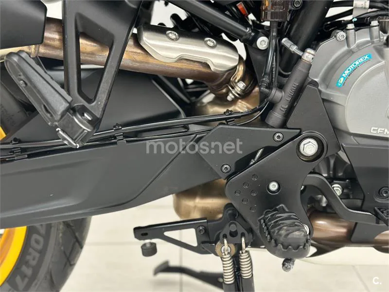 CFMOTO 800MT - Vista 13