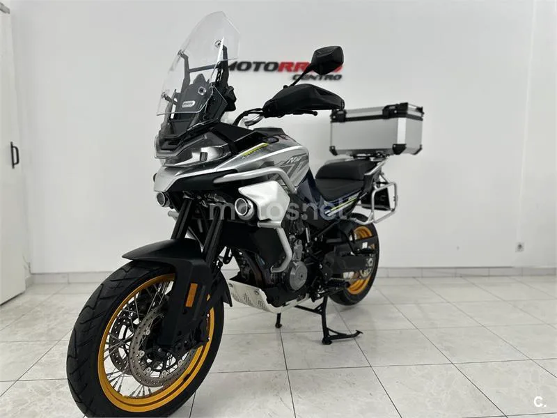 CFMOTO 800MT - Vista 3