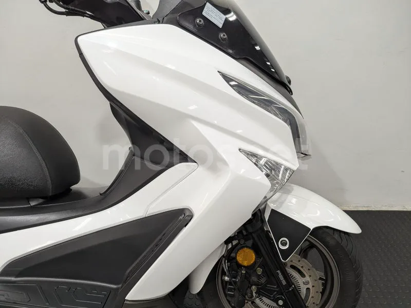 Kymco Grand Dink 125 - Vista 6