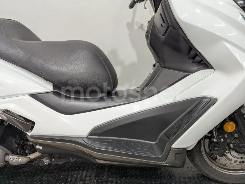Kymco Grand Dink 125 - Vista 7
