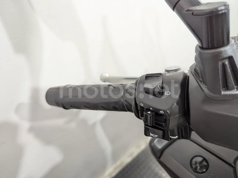 Kymco Grand Dink 125 - Vista 9