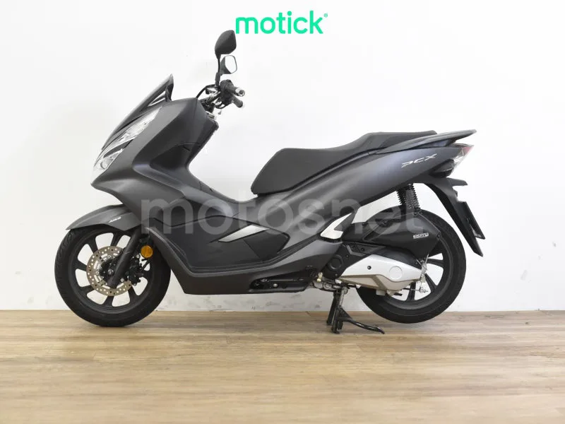 Honda PCX125 - Vista 4