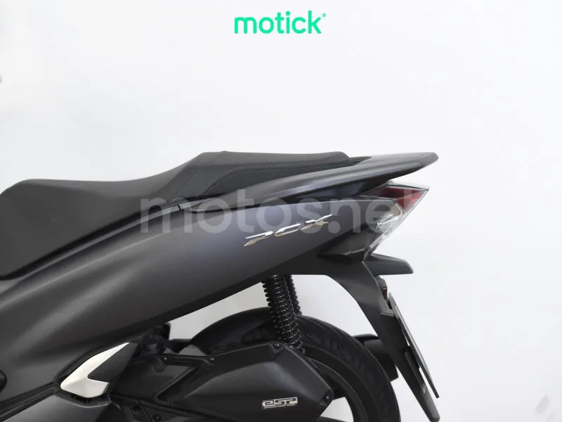 Honda PCX125 - Vista 6