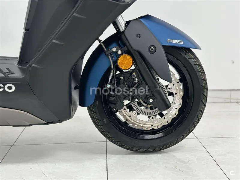 Kymco X-Town CT 300 - Vista 11