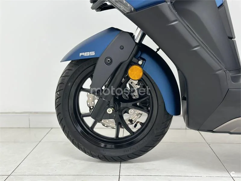 Kymco X-Town CT 300 - Vista 14