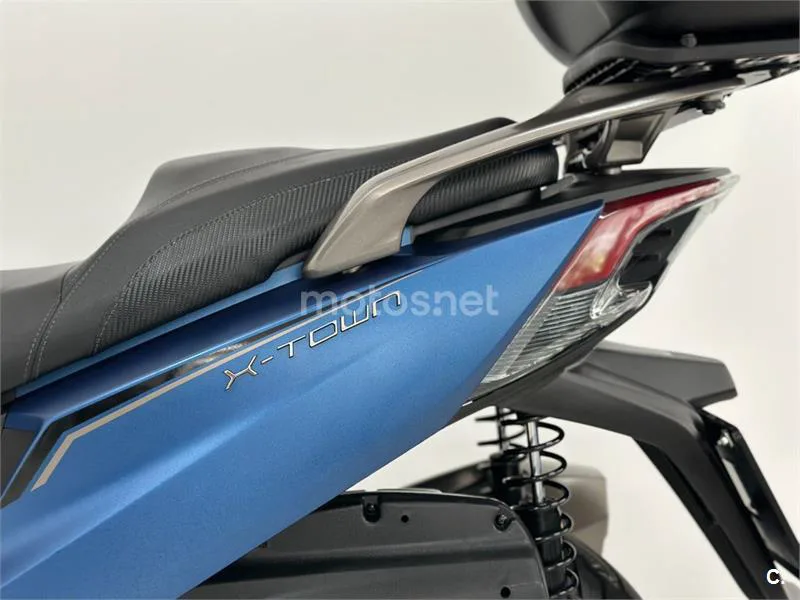 Kymco X-Town CT 300 - Vista 19