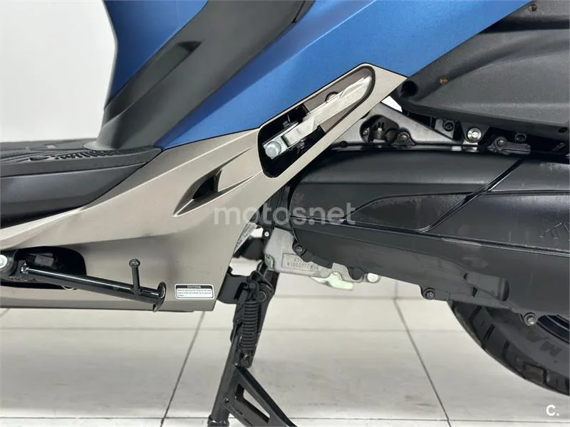 Kymco X-Town CT 300 - Vista 21