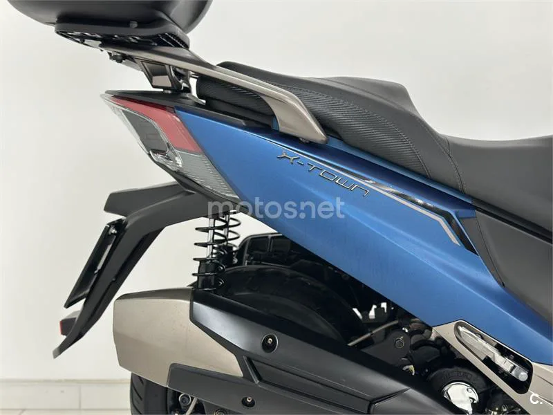 Kymco X-Town CT 300 - Vista 6