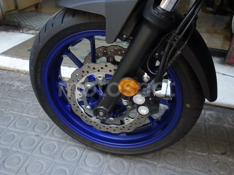 Yamaha Tracer 700 - Vista 7