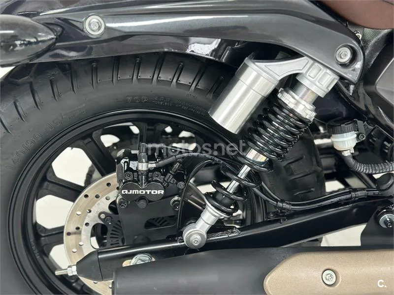 QJ Motor SRV 125 - Vista 12