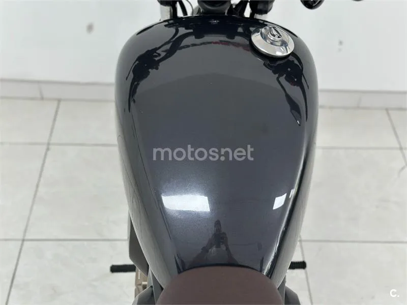 QJ Motor SRV 125 - Vista 21
